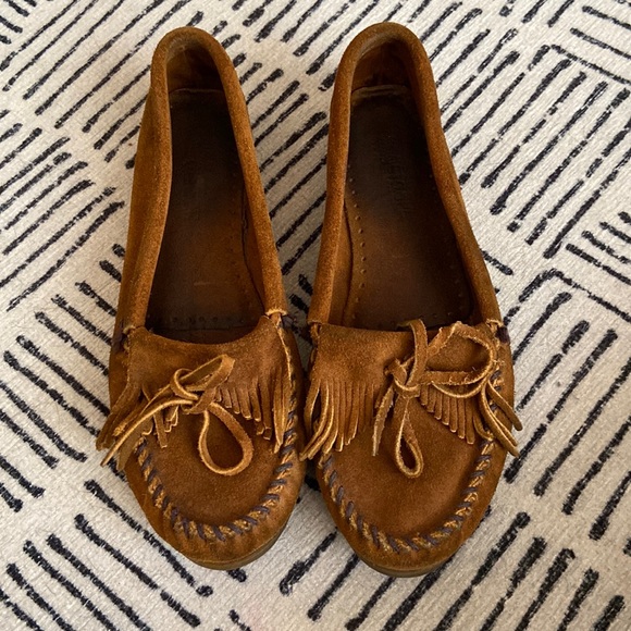 Minnetonka Kilty Hard Sole Moccasins - Picture 3 of 4